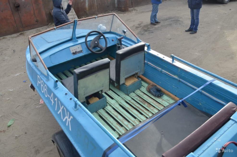 Лодка Автобот с рулевым управлением