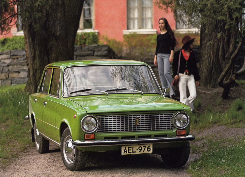 Lada 21011