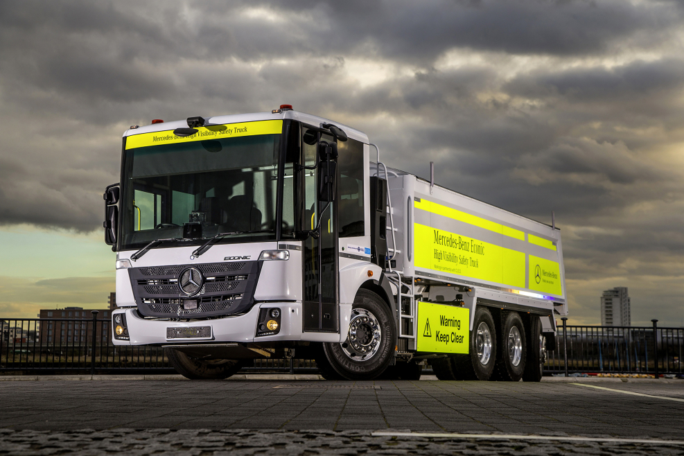 Тягач Mercedes-Benz Econic