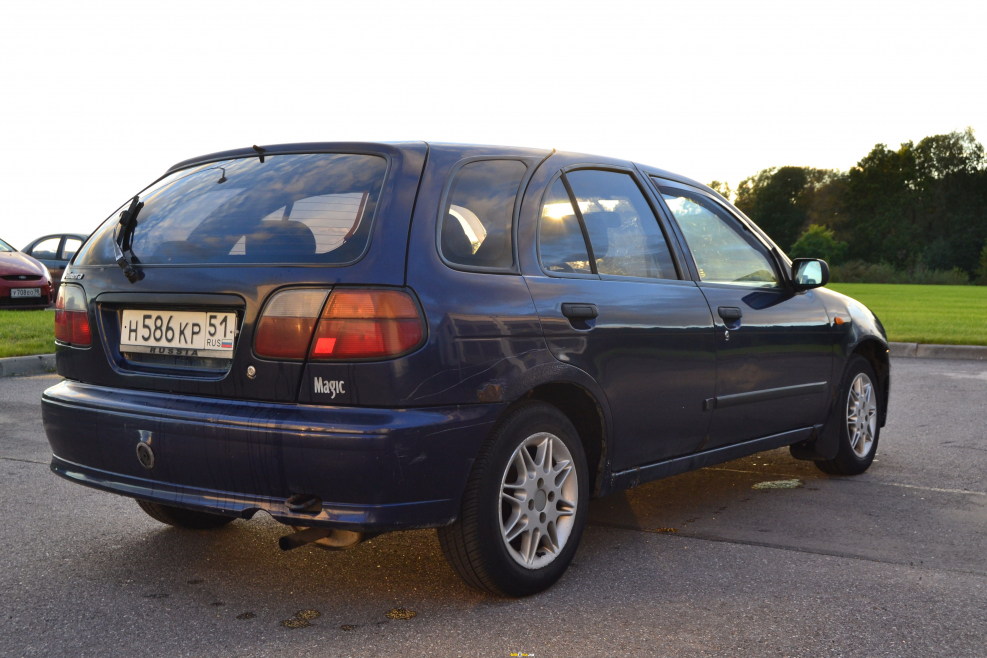 Nissan Almera 15