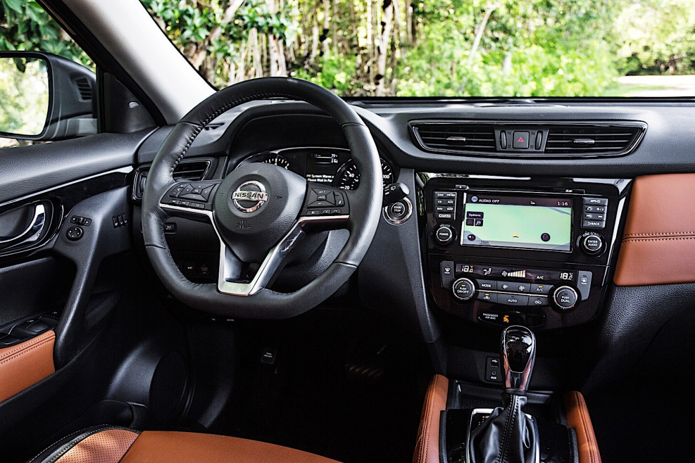Nissan x-Trail 2017 салон