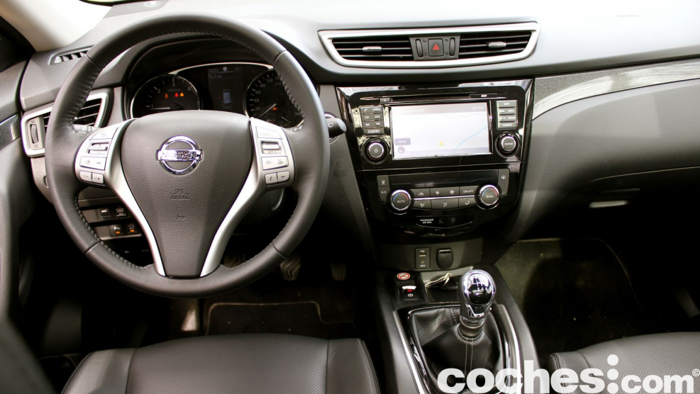 Nissan x-Trail т32 салон