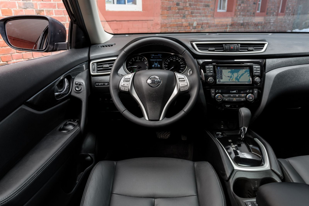 Nissan x-Trail 2017 салон