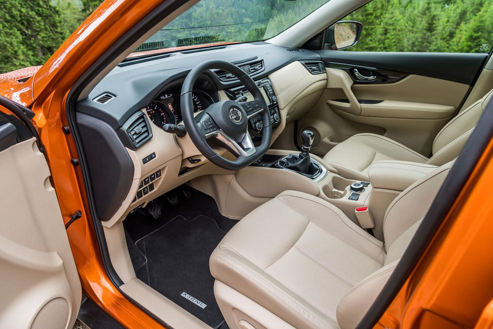Nissan x-Trail 2018 салон