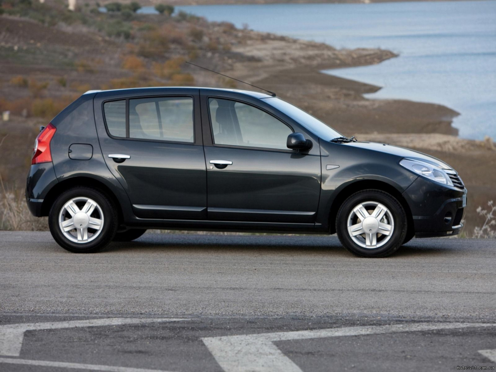 Renault Sandero 1