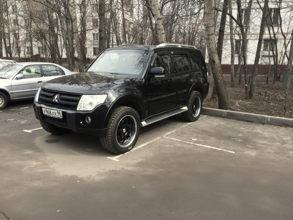 Mitsubishi Pajero 4
