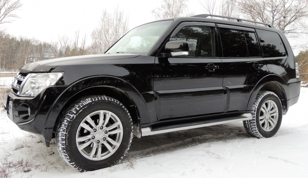 Мицубиси Паджеро черный 2014
