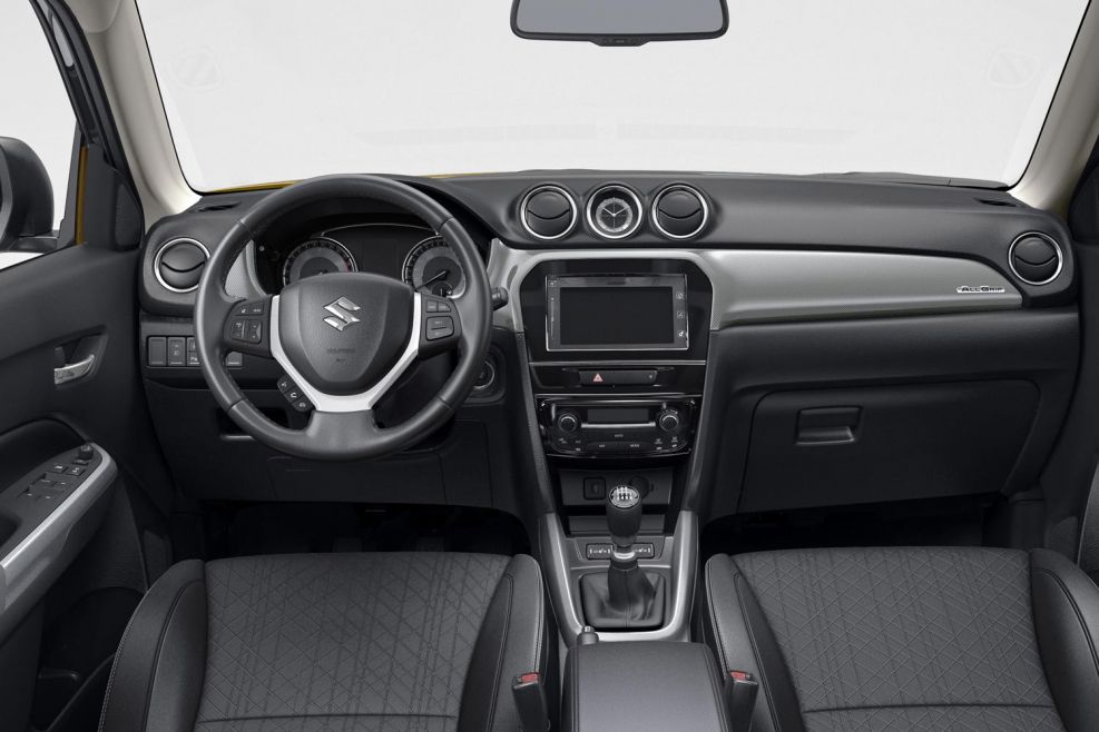 Suzuki Vitara 2016 салон