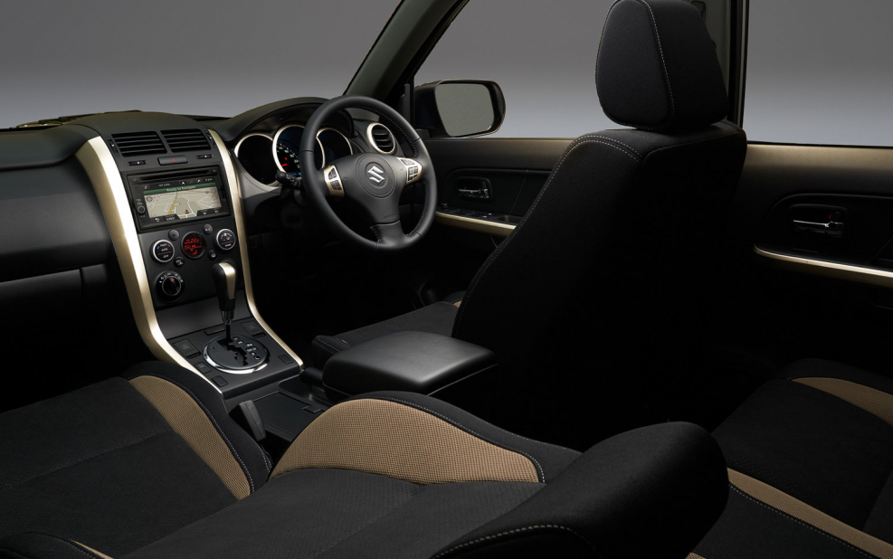 Suzuki Grand Vitara 2017 салон
