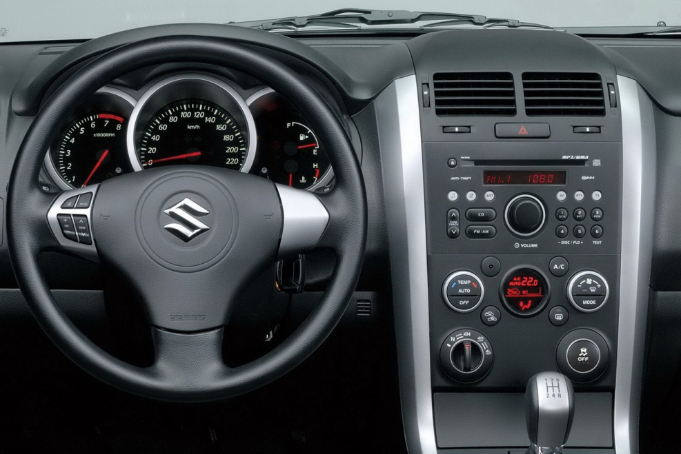 Grand Vitara 2008 салон
