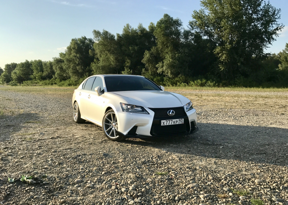 Lexus GS l10 белый