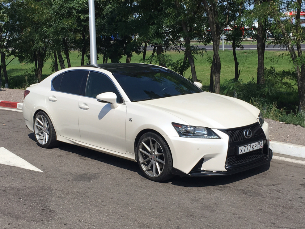Лексус GS 350 белый перламутр
