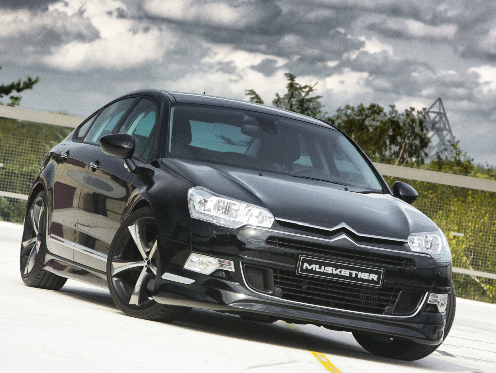 Красный Citroen c4 Tuning