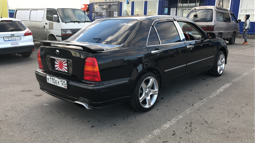 Toyota progres r17