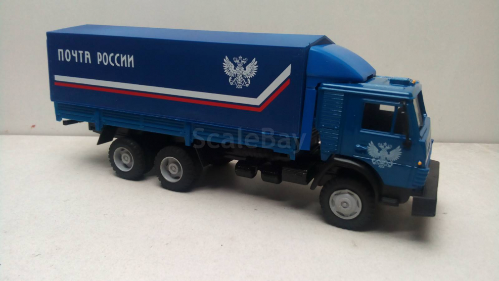 КАМАЗ-53212 С 20-футовым контейнером, почта России
