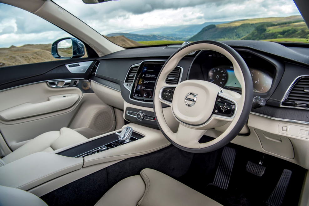 Volvo xc90 Interior