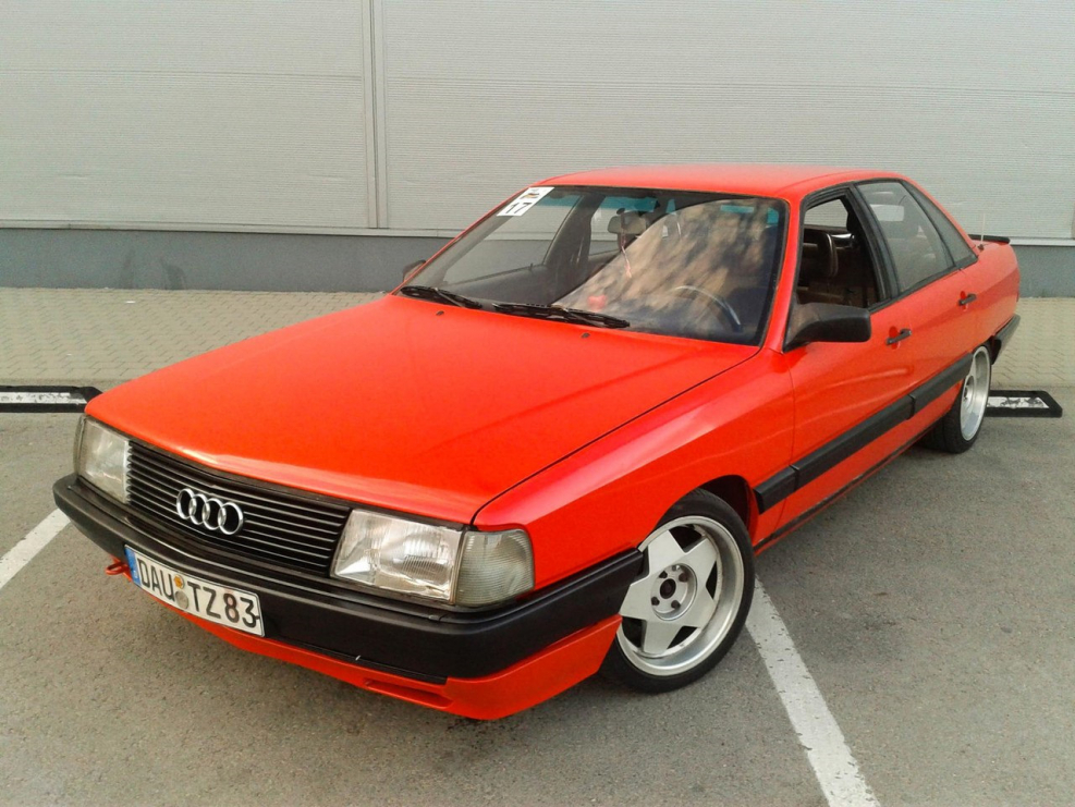 Audi 100 c3