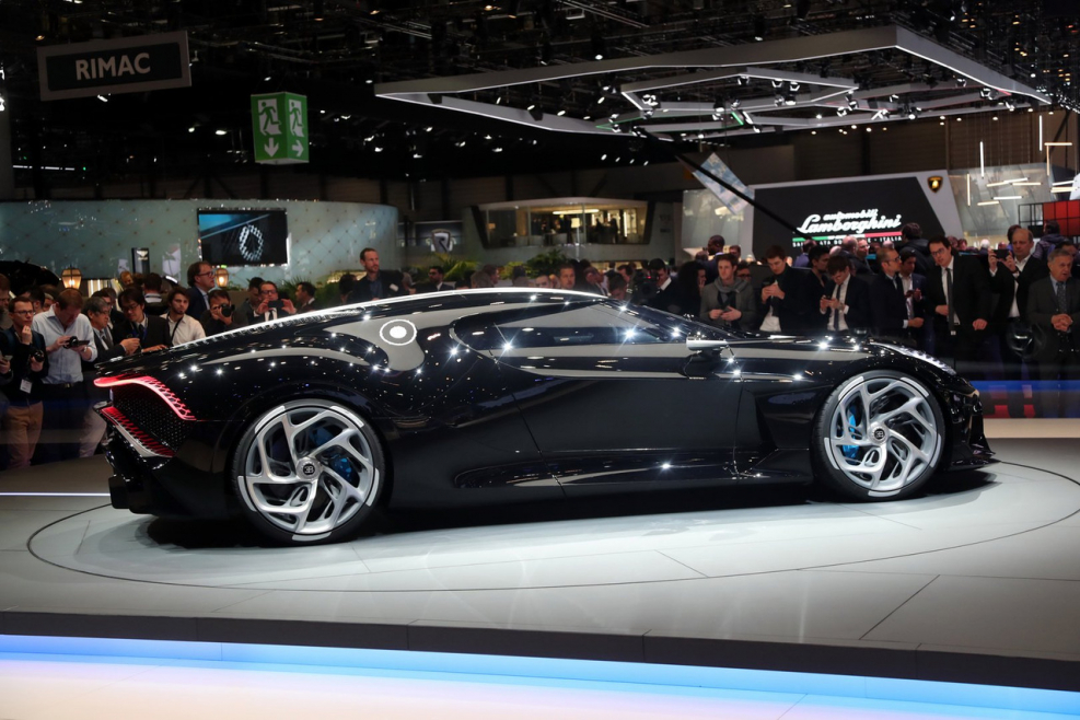 Бугатти Bugatti la voiture noire