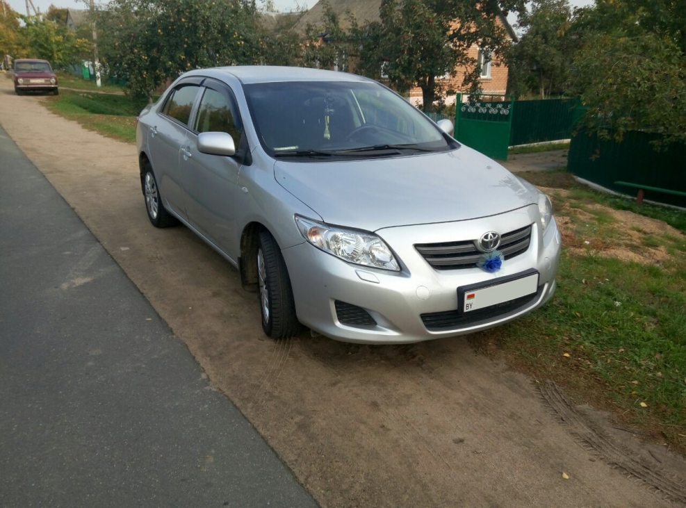 Тойота Королла 2011 е150