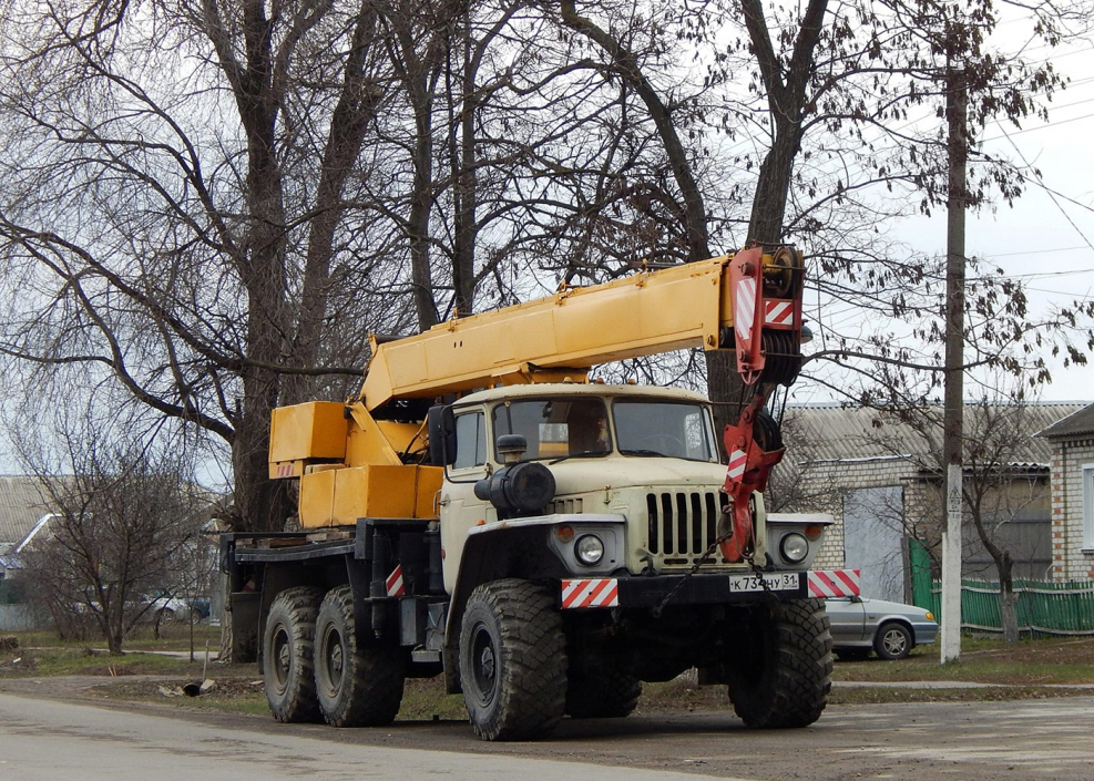 Автокран Урал КС-3574