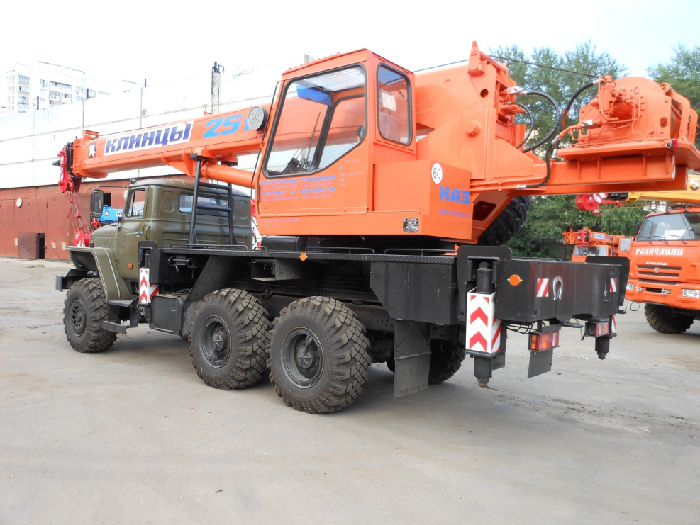 КС-55713-3 на шасси Урал 4320