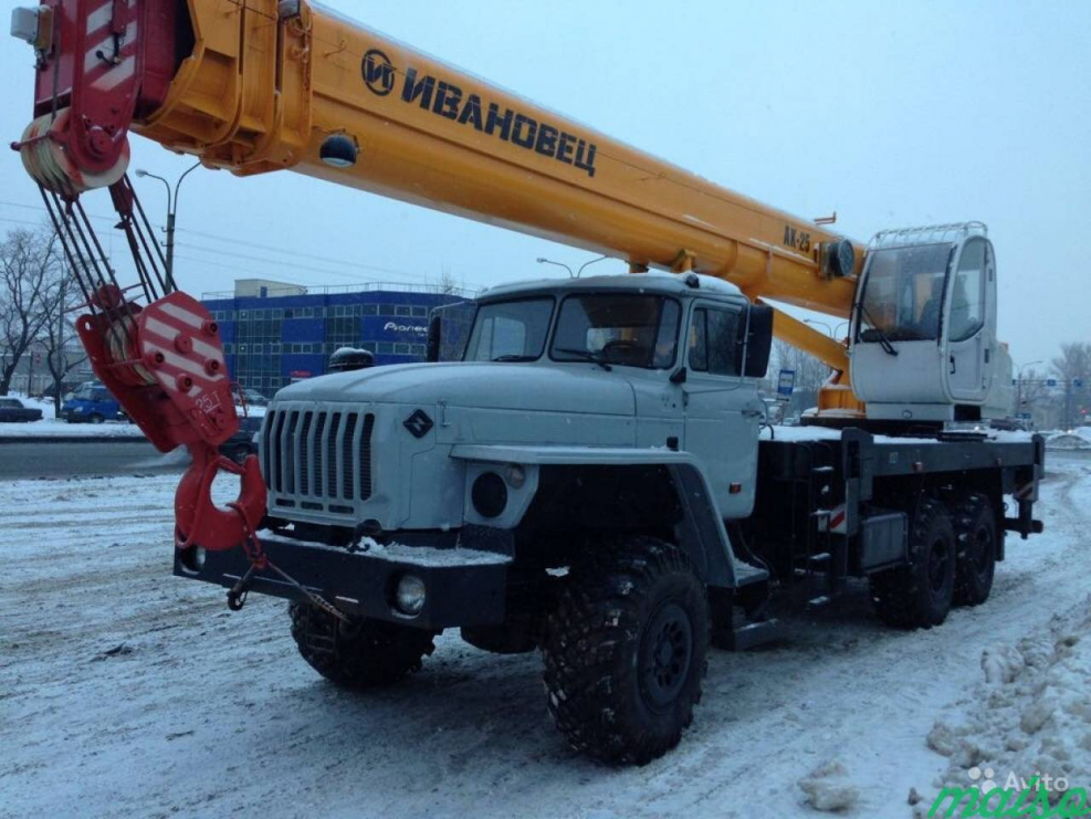 Автокран Урал 25т вездеход