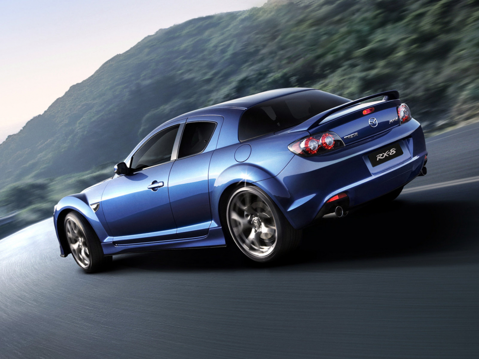 Mazda спорткар RX-8