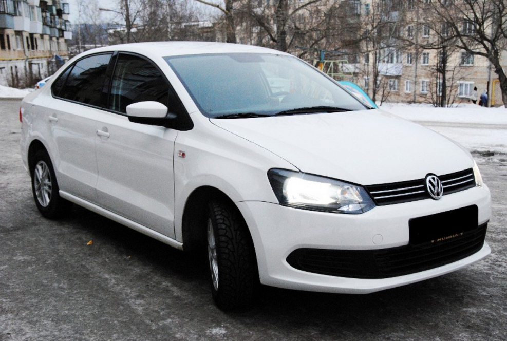 VW Polo 2021 бок