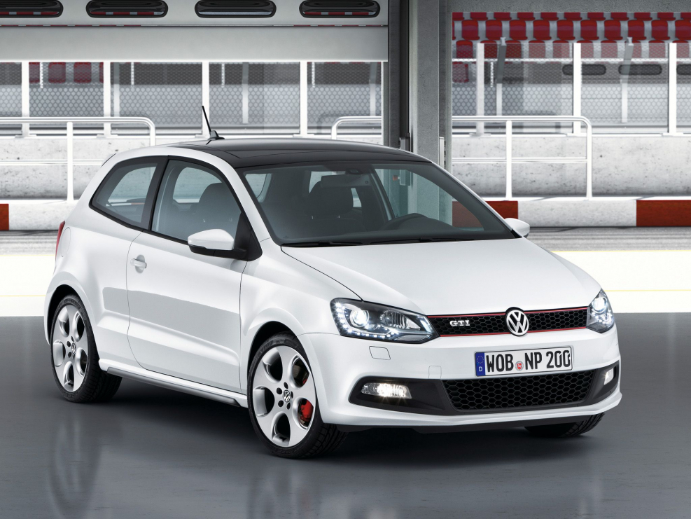 Polo sedan r19
