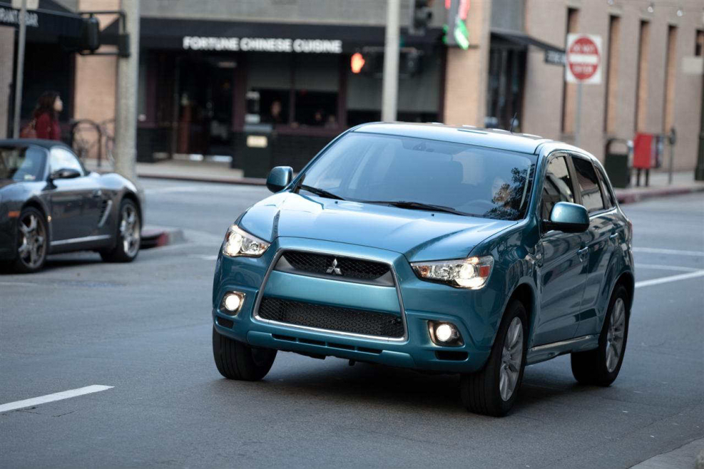 Mitsubishi Outlander Sport 2011