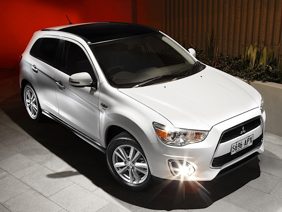 Mitsubishi ASX 2015 белая