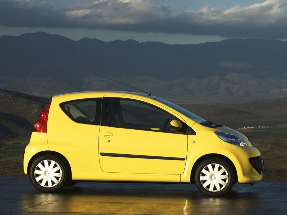 Peugeot 107 АТ