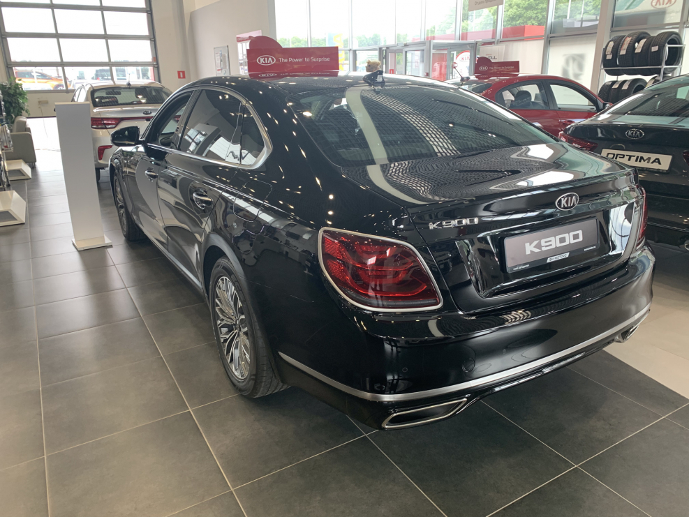 Kia Genesis 2013