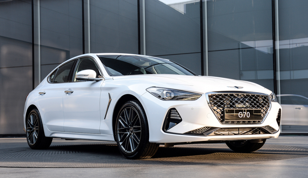 Kia Genesis салон