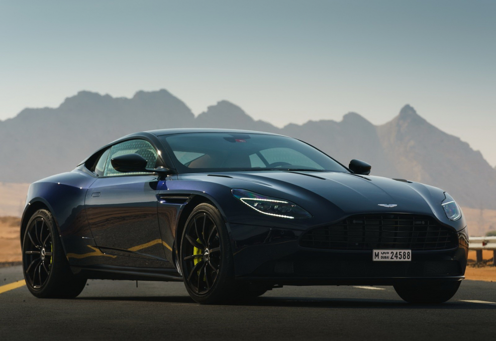 Aston Martin db11 2020