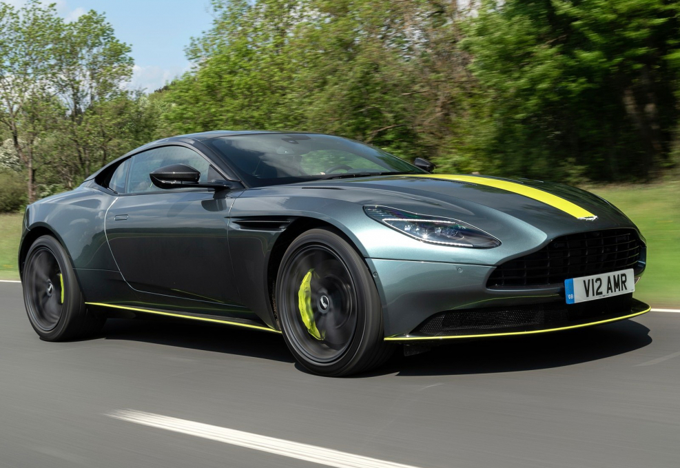 Астон Мартин db11 2019