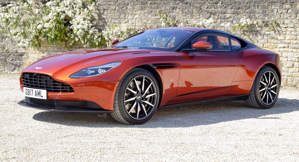 Aston Martin db11 Black