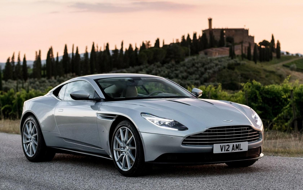 Aston Martin db11 2017