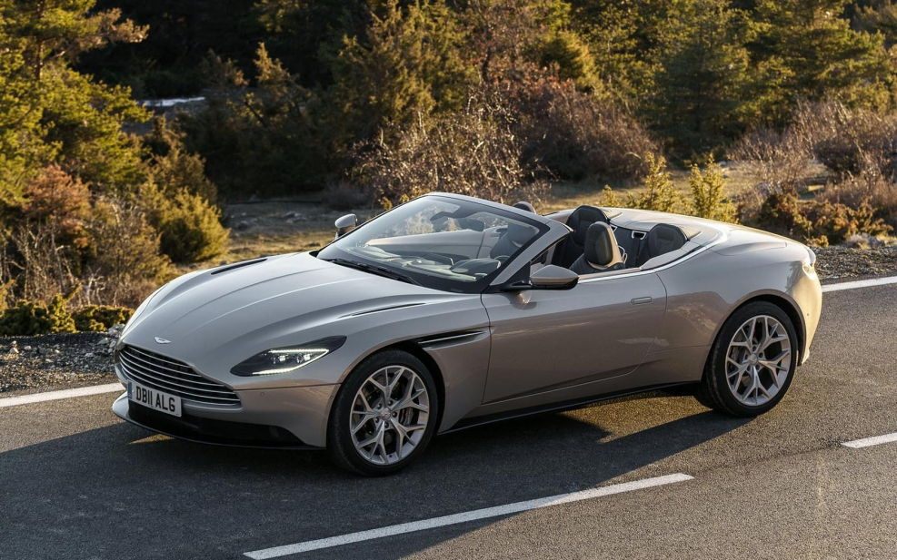 Aston Martin db11 2020
