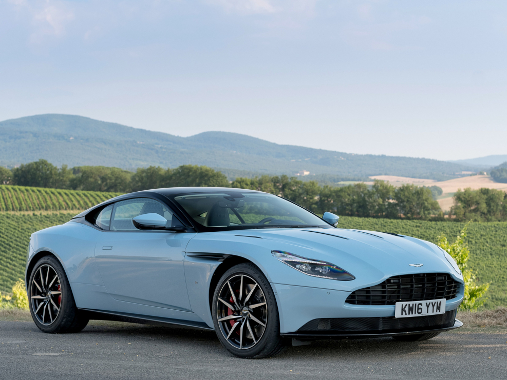 Автомобиль Aston Martin db11