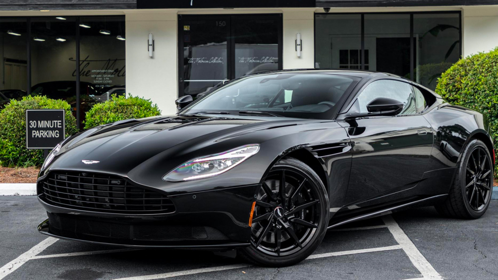 Aston Martin db11 2020