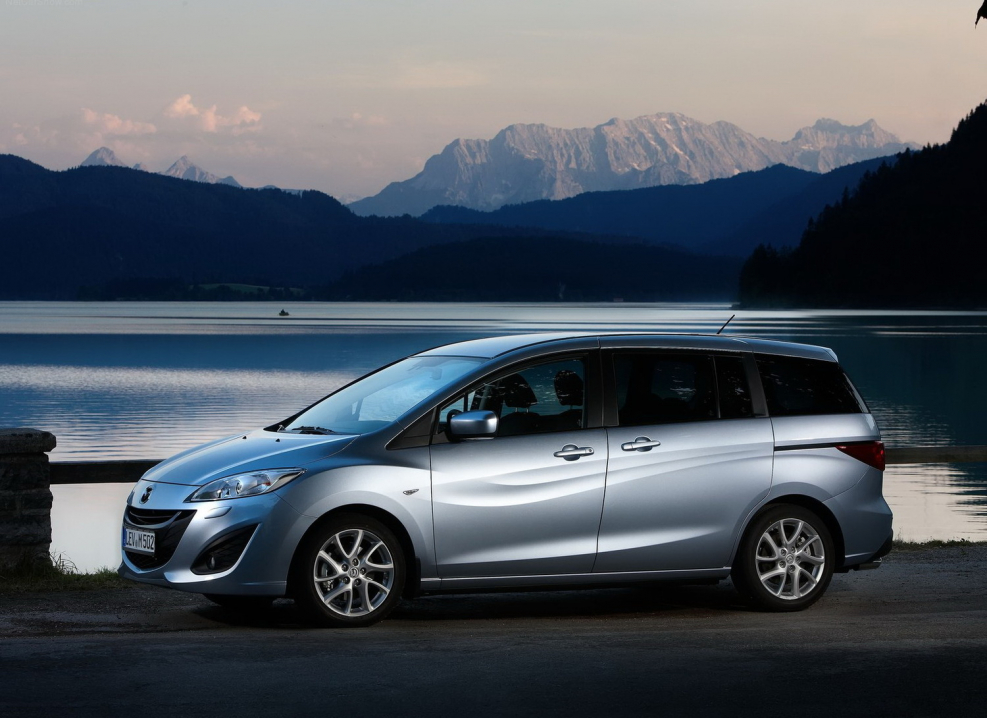 Mazda 5 Minivan