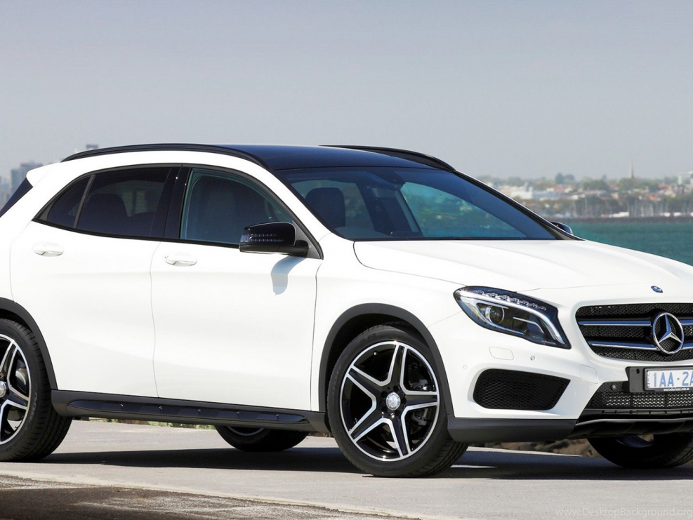 Мерседес-Бенц GLA 200