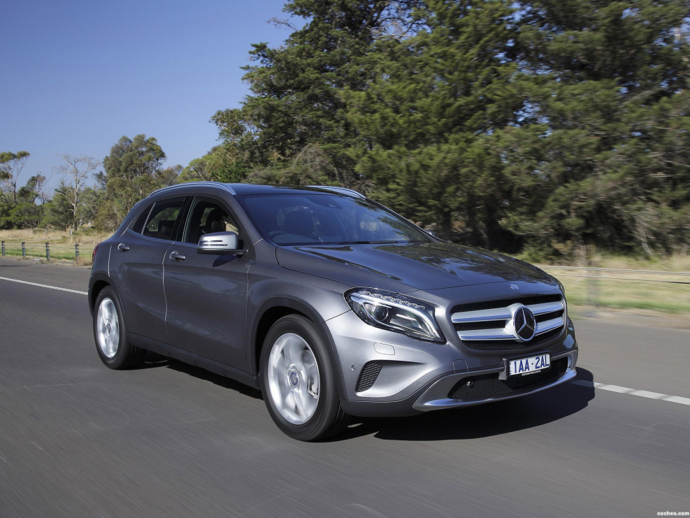 Мерседес GLA 200 седан