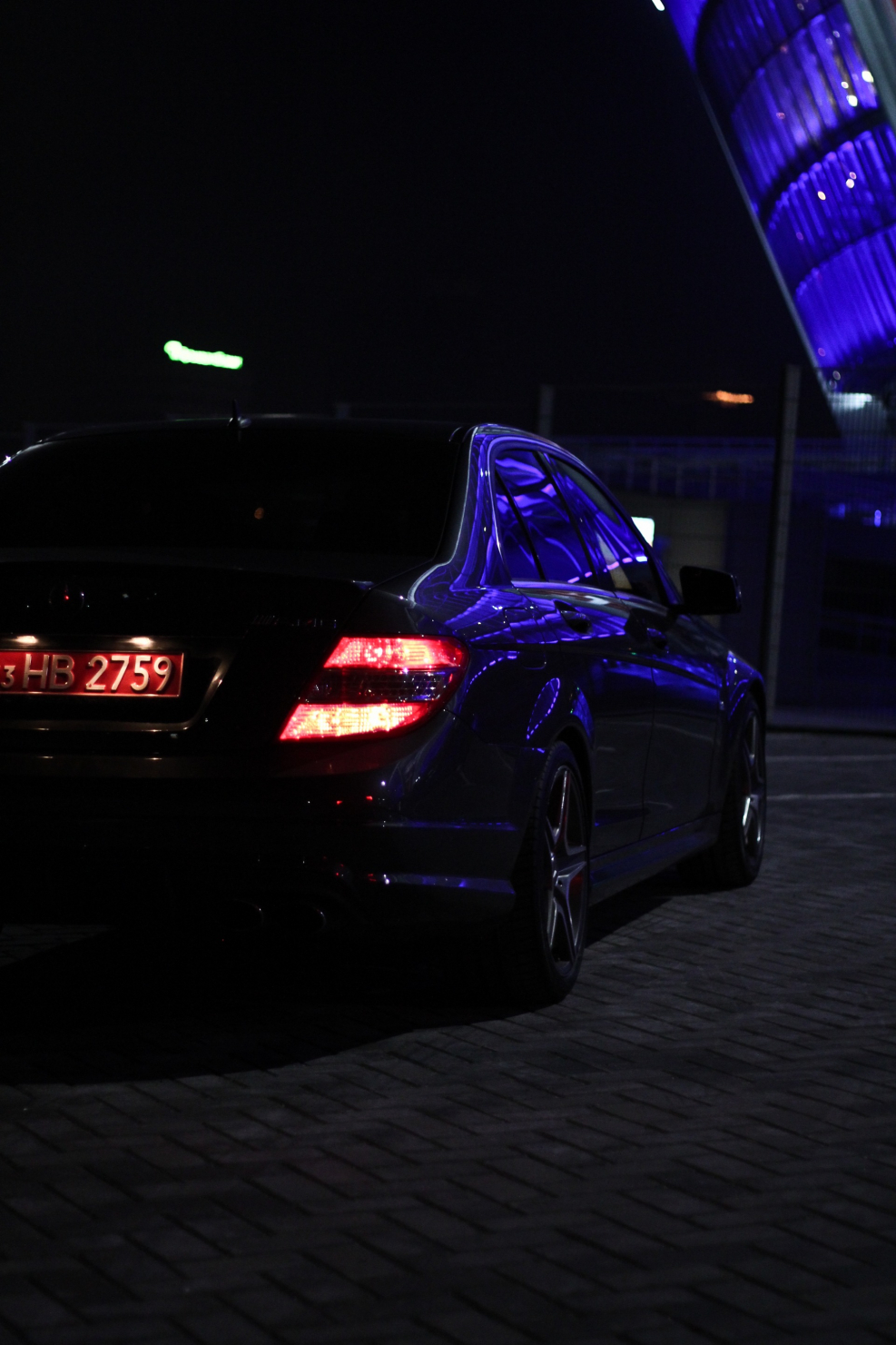 Мерседес c63 AMG В темноте