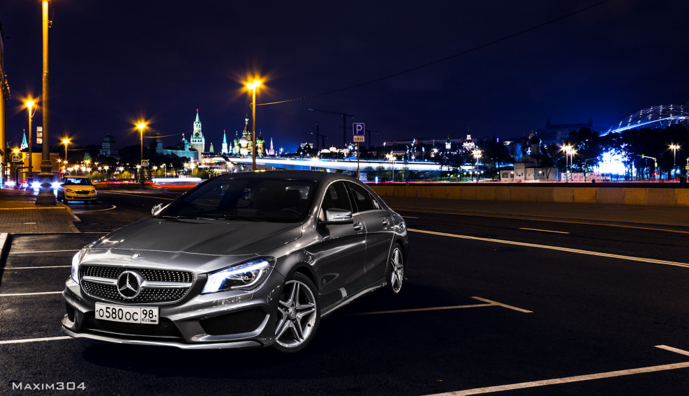 Mercedes CLA 200 ночью