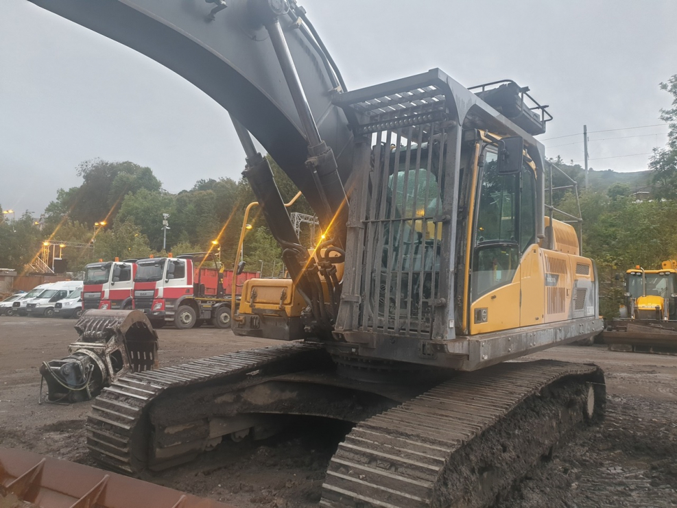 Глубина копания экскаватора Volvo 250