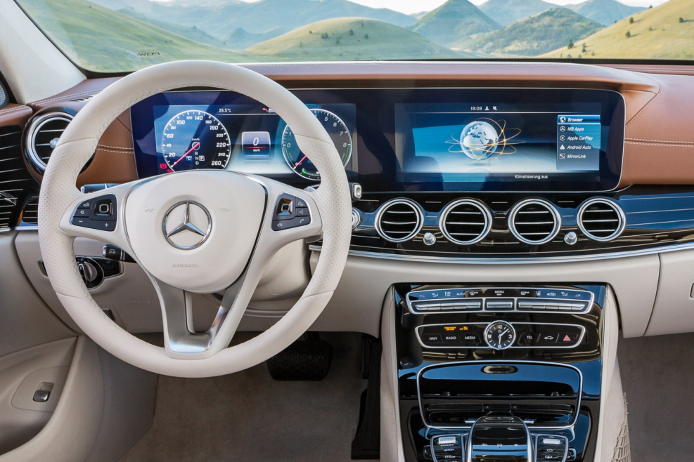 Mercedes Benz e200 2016 салон