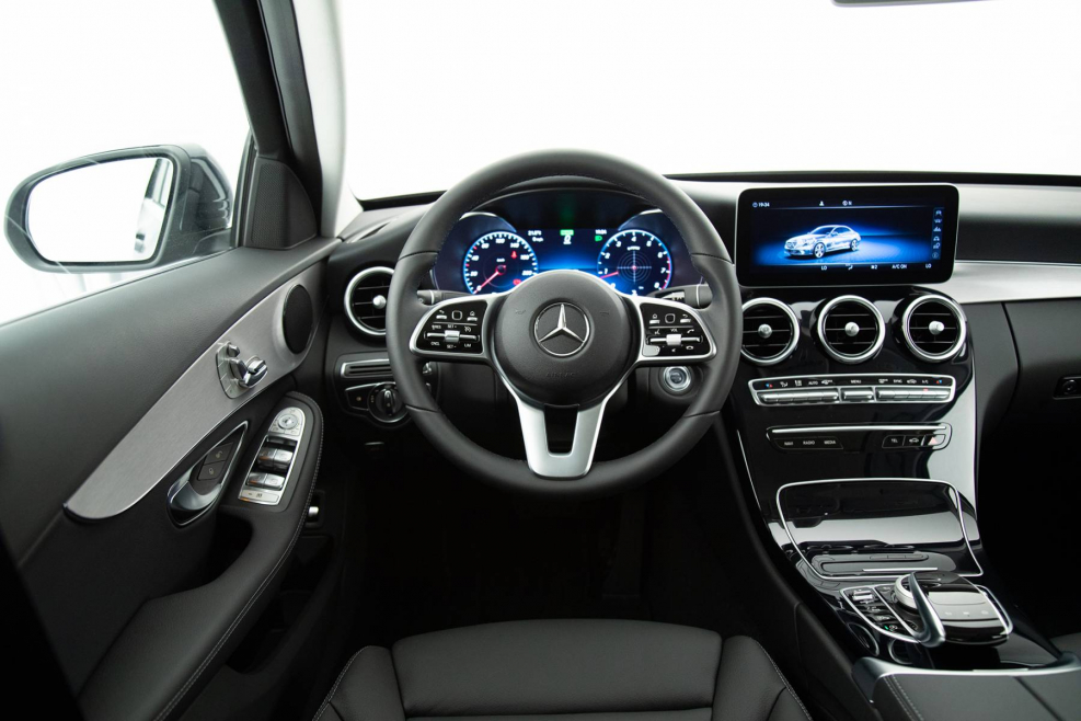 Mercedes Benz c200 салон