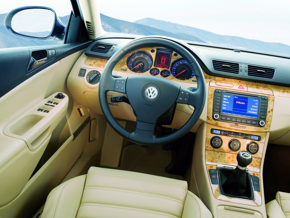 Volkswagen Passat b6 универсал салон